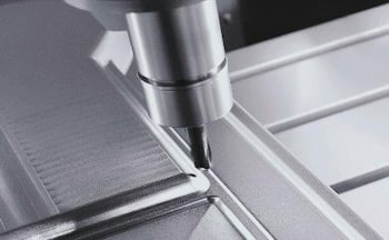3-осевой вертикальный обрабатывающий центр с низким уровнем вибрации  