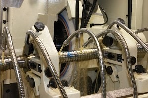 Резьбошлифовальные станки от компании Mitsui Seiki  
