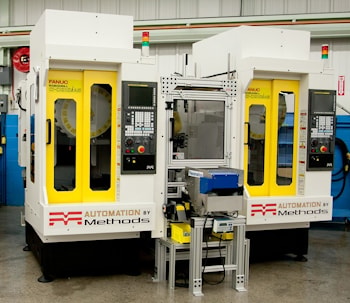 Рабочая камера Twin RoboDrill от Methods Machine Tools  