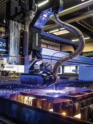 Lantek и ZINSER оптимизируют косое резание  